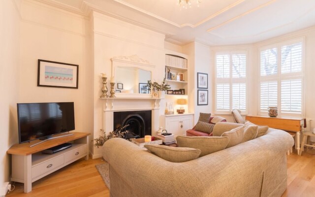 NEW Bright 2BD Flat in the Heart Alexandra Palace