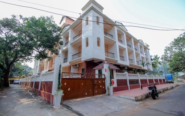 OYO 10966 Home Poolside Paradise 2BHK Siolim