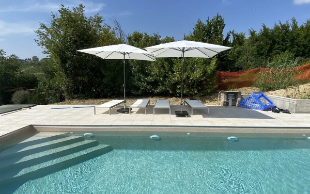 Pool Villa With Wide View on Langhe Hills