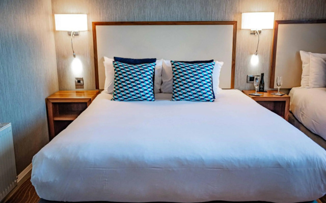 Eyre Square Hotel