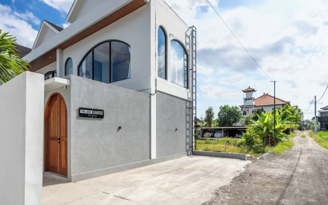 1BR Modern Private Pool Villa