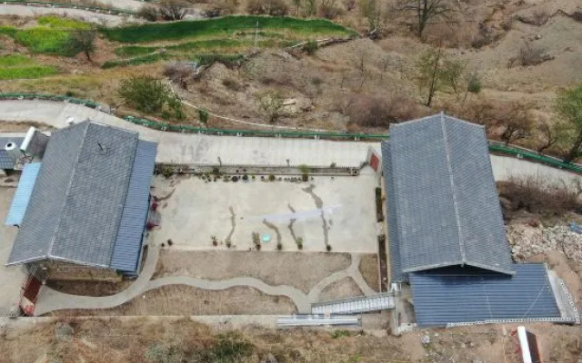 Tiger Leaping Gorge Pillow Landscape Homestay