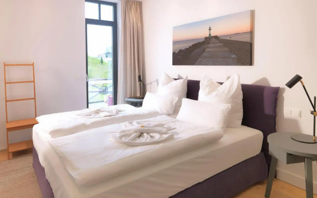 Waterview Cloud - a16737