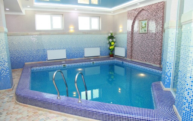 Zarafshan Grand Hotel