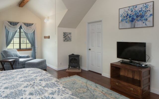 Quarter Horse Lodge
