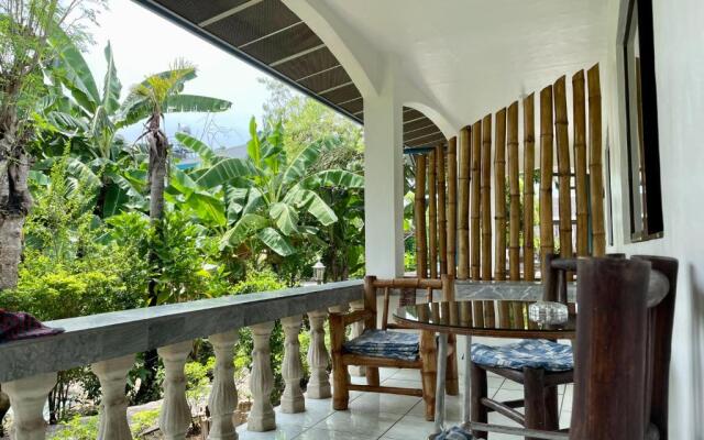 Lapu Lapu Cottages and Restaurant