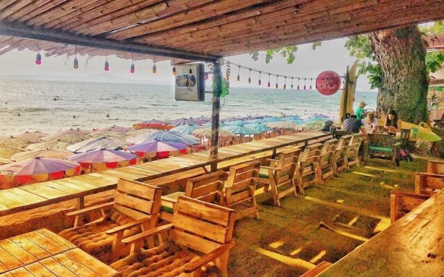 2 Bed Majestic Villa Near Beach