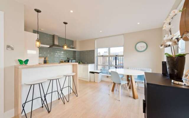 2 Bedroom Rooftop Apartment in Temple Bar Sleeps 6
