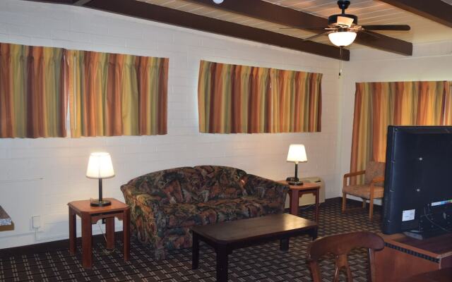 Stanlunds Inn And Suites