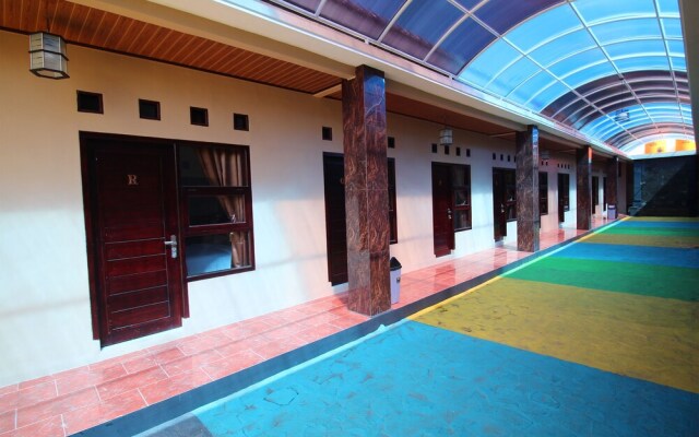 Wisma Fahza by OYO Rooms