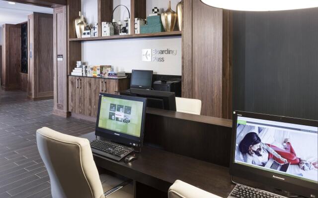 Courtyard by Marriott Richmond Downtown