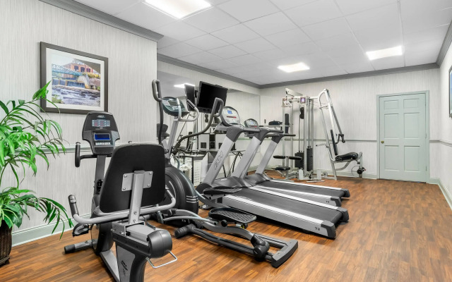 Quality Inn & Suites Greenville - Haywood Mall