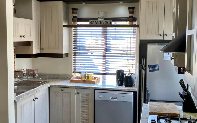 Barbados 13, Caribbean Estate