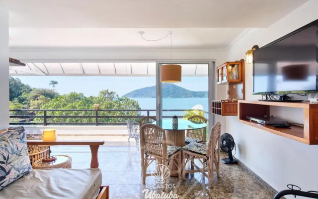 Frente pro MAR, com 2 Suítes, no centro de Ubatuba