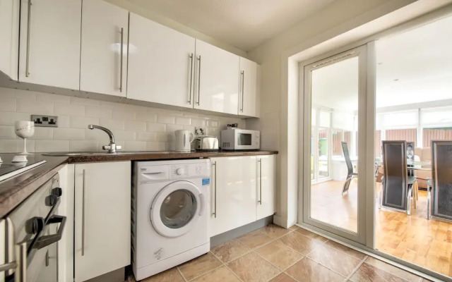 No.17 Serviced Apartment