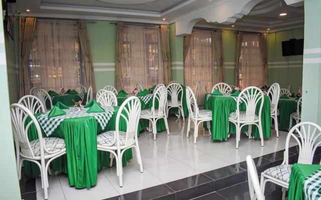 Glamour Apollo Hotel Webuye
