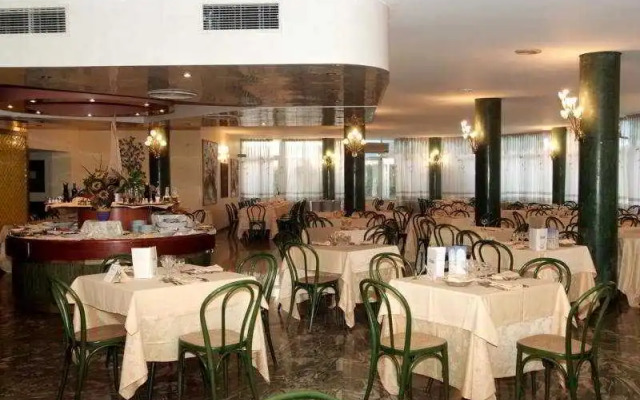 Eden Beach Club