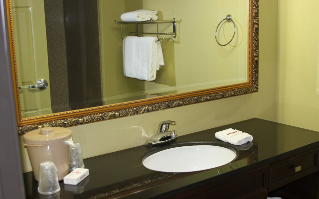 Red Roof Inn & Suites Detroit-Melvindale/ Dearborn