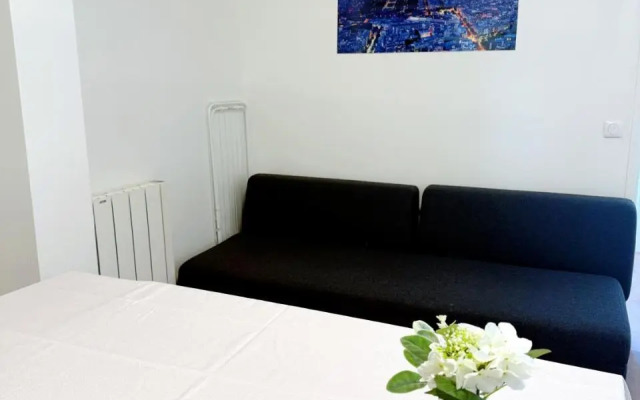 5 People Apt Centre Paris 3em in  Meslay Marais