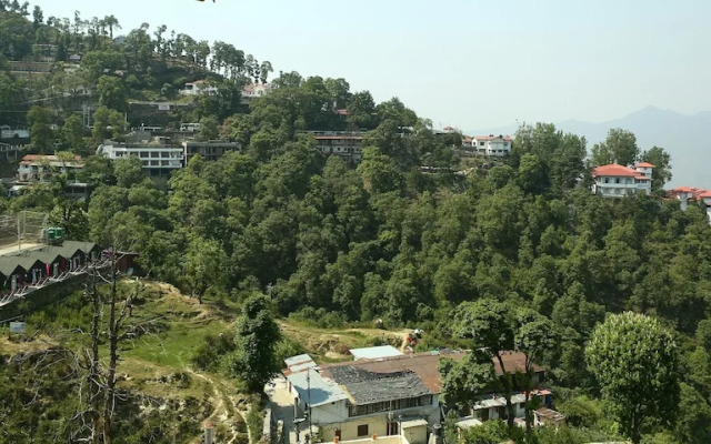 OYO Rooms Mussoorie Library