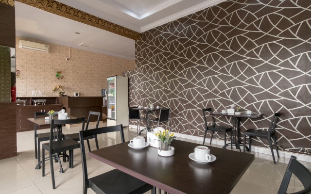 OYO 741 Hotel Labuhan Raya