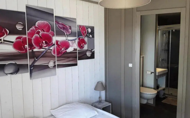 Chalet in Pomerols Near Mediterranean Beaches