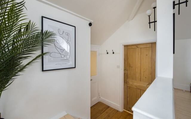 The Harrow Wonder - Modern 2bdr Flat With Parking