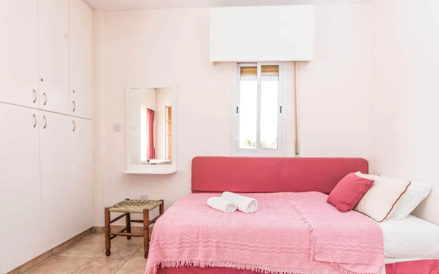 Koulas Apartment