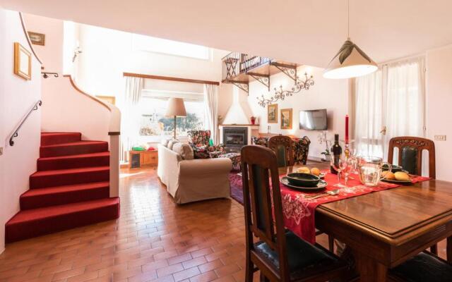 Maison Jaune by Wonderful Italy