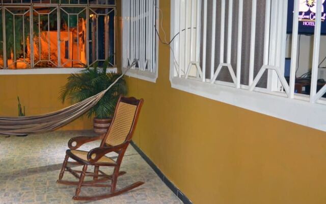 Mayleen Colonial Hotel