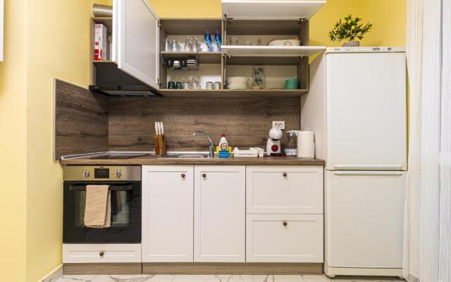 Bright Modern 2BD Apartment with Panoramic View