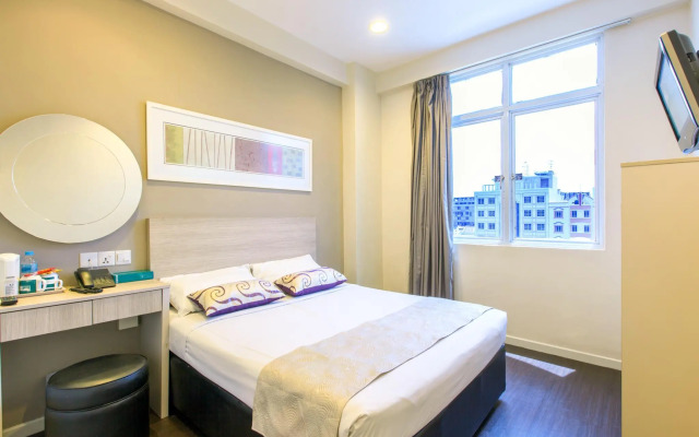 Hotel 81 Lucky