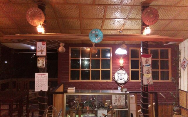 Shwe Pauk Pin Inn
