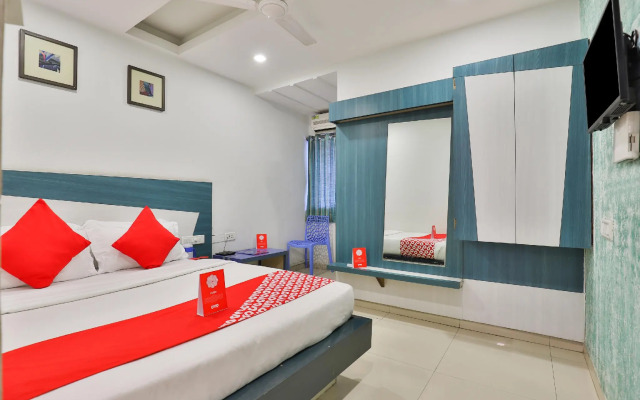 OYO 13398 Hotel Relish