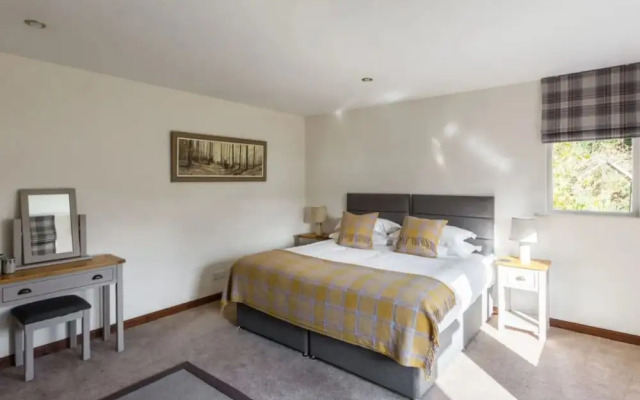 Loch Ness House Hotel