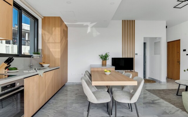 Sanders Olive - Chic 1-bdr Apt With Shared Pool