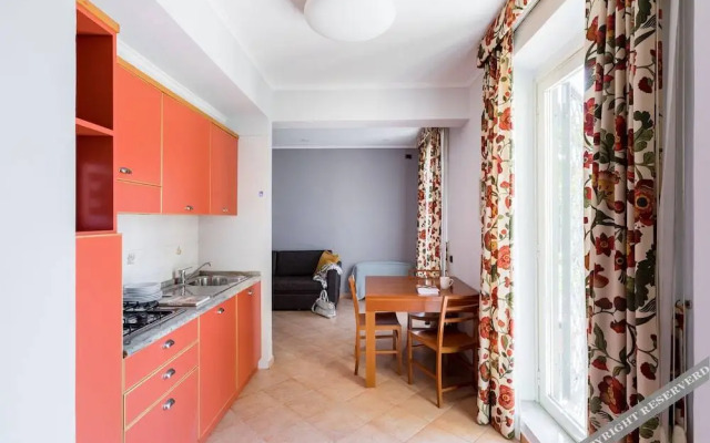 Crosti Apartments Hotel