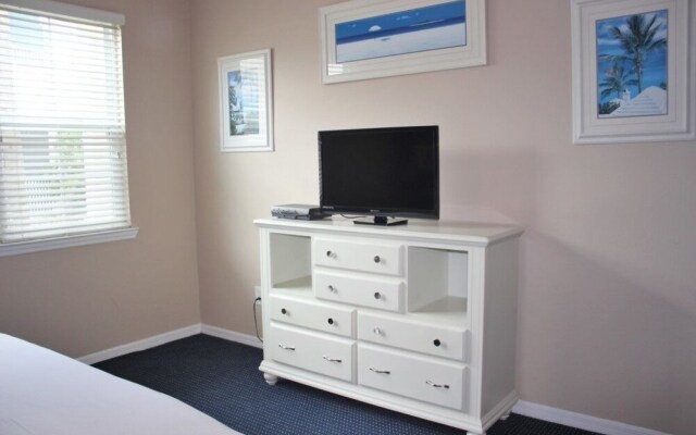 Runaway Beach - 3 Bd Villa (RW 7103)