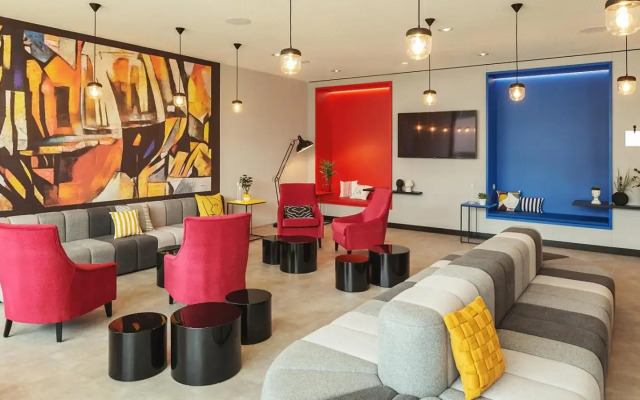 Holiday Inn - the niu, Form Stuttgart Feuerbach by IHG