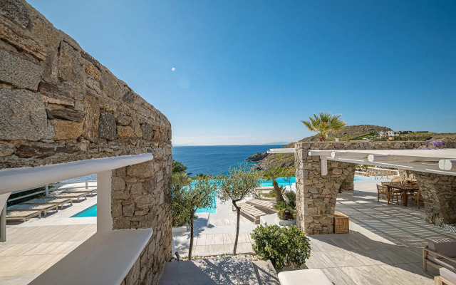 Live And Travel Greece
