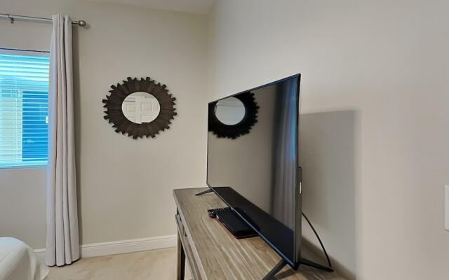 San Carlos Condominiums