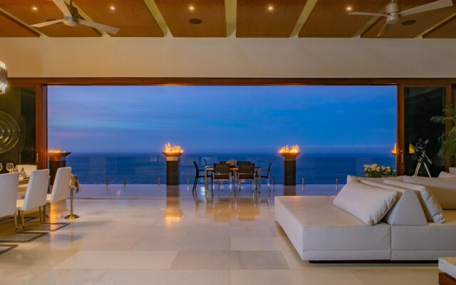 Spectacular Modern Luxury and Exceptional Amenities at Mantea Casa Cabo in Pedregal