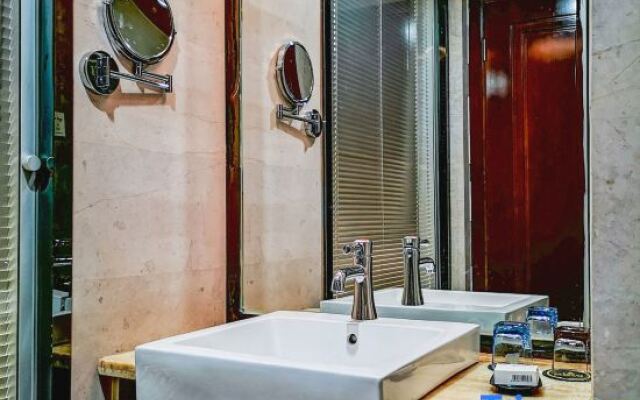 Qinglv International Hotel