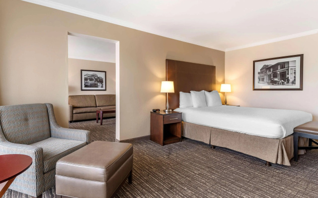 Best Western Plus Garden Court Inn