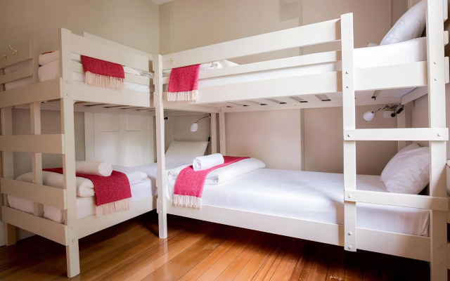 Montacute Boutique Bunkhouse