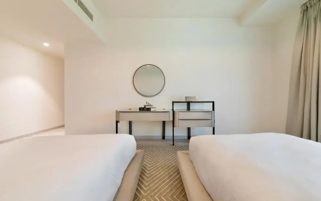 Stylish 2BR Close to Dubai Future Museum Difc