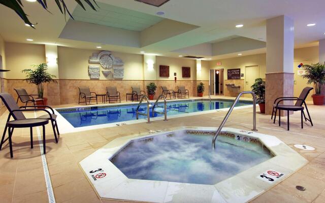 Hampton Inn & Suites Washington-Dulles International Airport