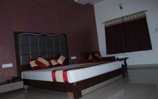 Kashiva Lake Residency