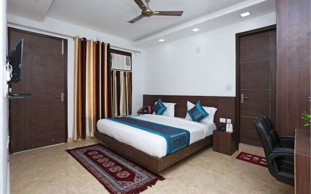 OYO 6603 Hotel Green Residency 2