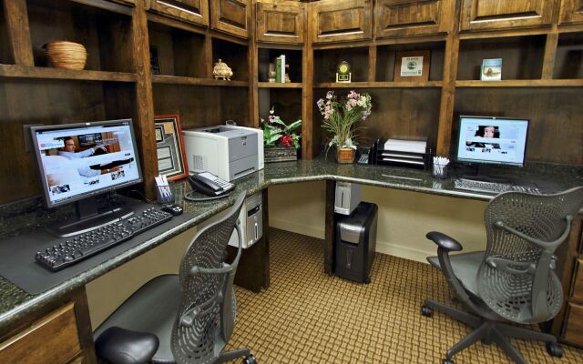 Hilton Garden Inn Calabasas